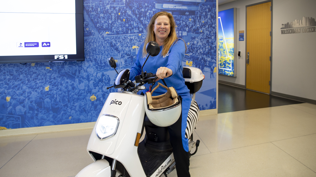 Qanda On The Move With Ucla Womens Basketball Coach Cori Close Transportation 